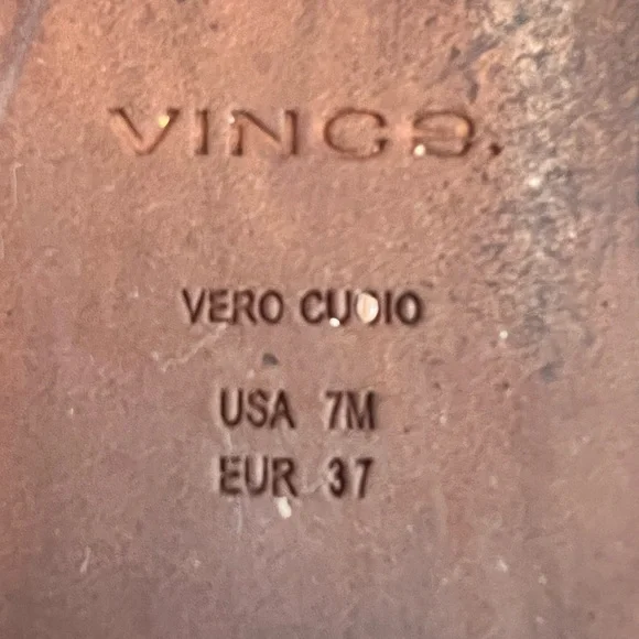 Vince Women's Sleek Black Leather Flats - Picture 7 of 7